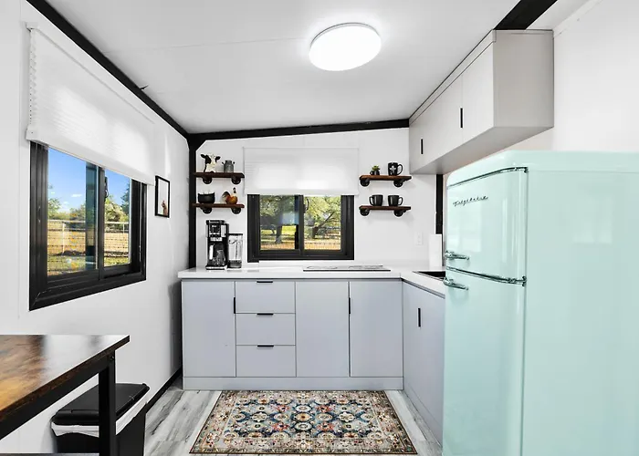 Zebra Ranch 16-guest Compound Mtn Vuspapkl Bal Holiday home