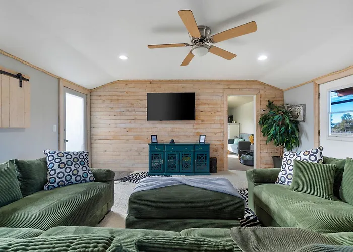 Zebra Ranch 16-guest Compound Mtn Vuspapkl Bal Holiday home